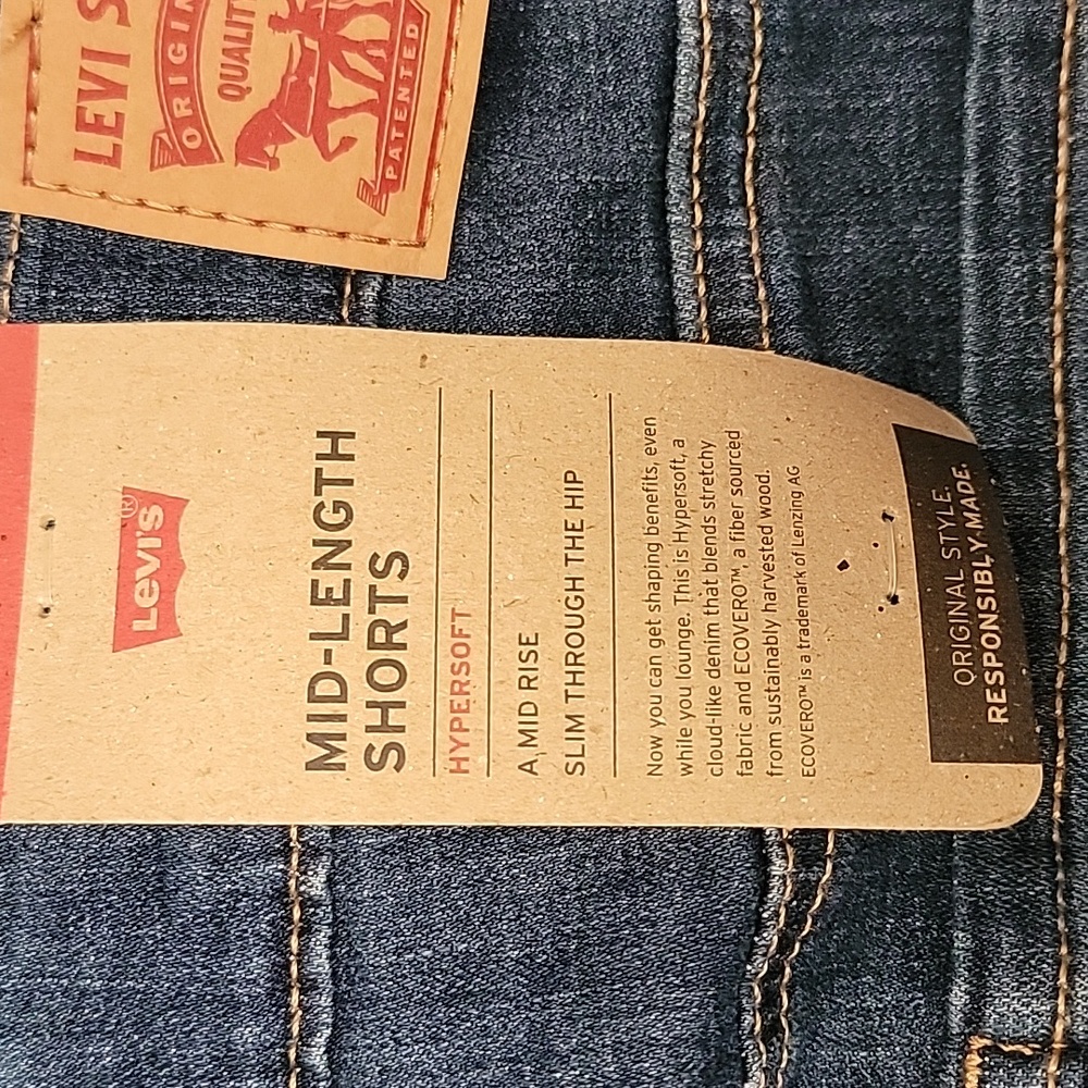 levi's mid length shorts 31 & 32 - Picture 3 of 4